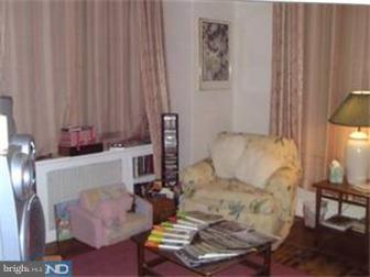 421 Kent Road Upper Darby, PA 19082 - Photo 3 of 6