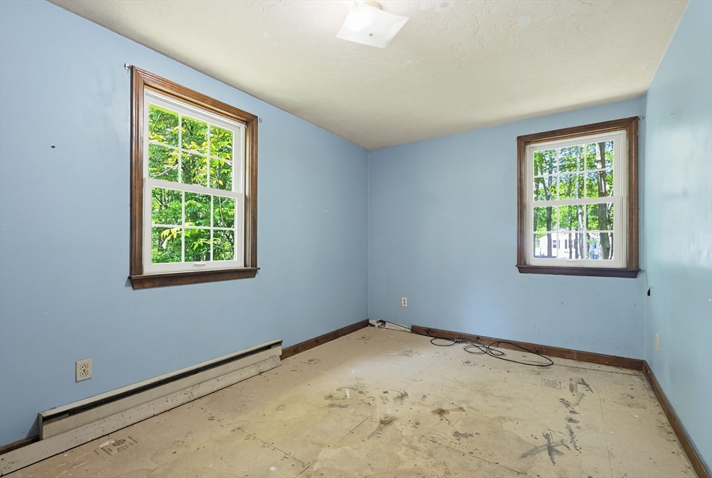 59 Borkum Road Spencer, MA 01562 - Photo 10 of 35 Gallery Image 10