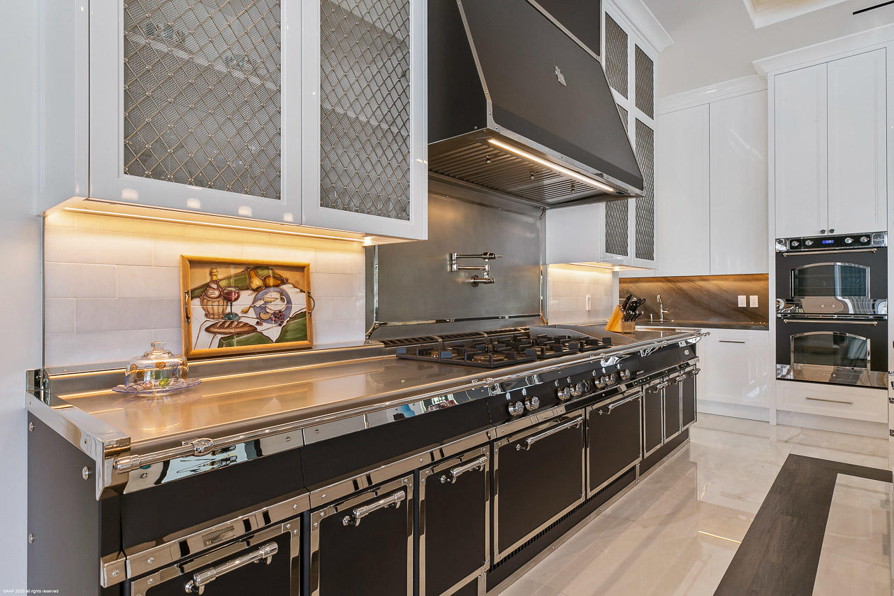 377 Eagle Drive Jupiter, FL 33477 - Photo 12 of 40 Kitchen