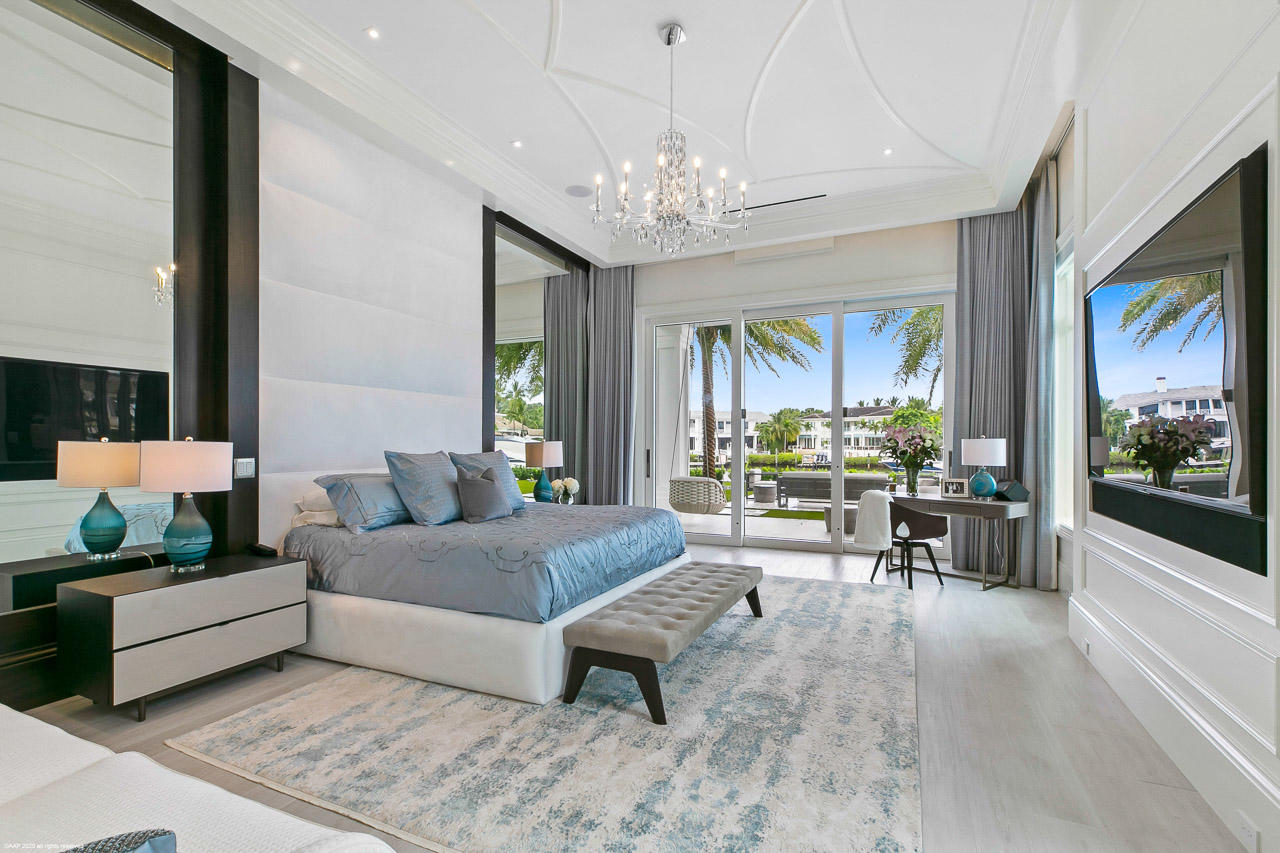 377 Eagle Drive Jupiter, FL 33477 - Photo 15 of 40 Master Bedroom