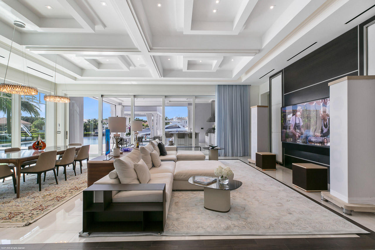 377 Eagle Drive Jupiter, FL 33477 - Photo 9 of 40 Great Room