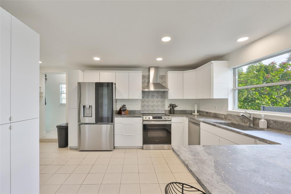 387 12th Avenue Indian Rocks Beach, FL 33785 - Photo 17 of 42