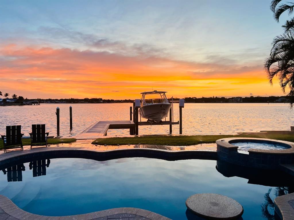 387 12th Avenue Indian Rocks Beach, FL 33785 - Photo 3 of 44 a view of a ocean from a balcony
