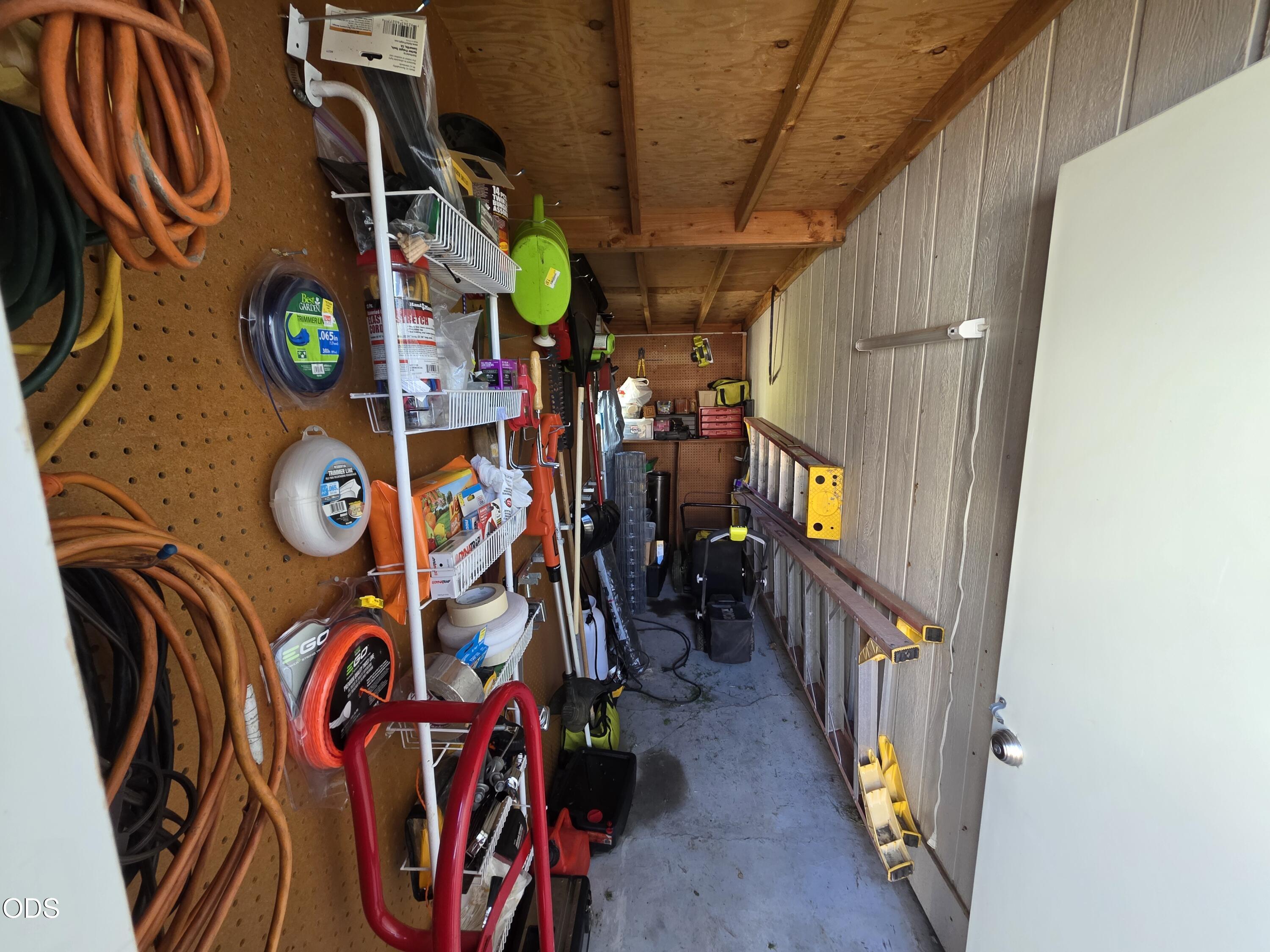 330 North Baker Avenue Chiloquin, OR 97624 - Photo 24 of 36