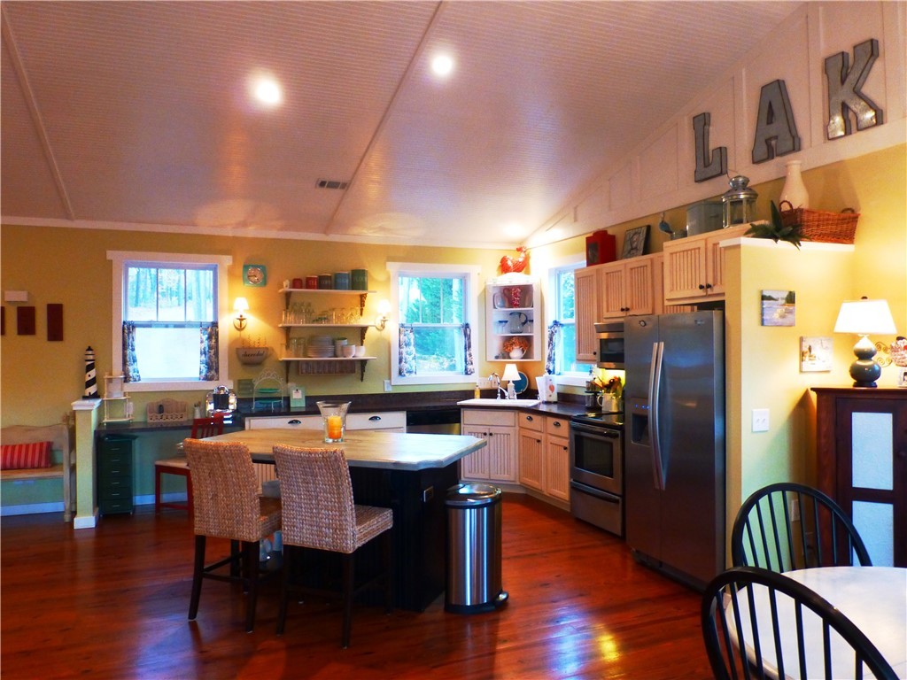 211 Rock Creek Road Anderson, SC 29625 - Photo 13 of 49 Pine hardwood floors