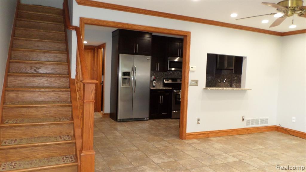 50561 Maurice Road, Unit 22 New Baltimore, MI 48047 - Photo 5 of 42
