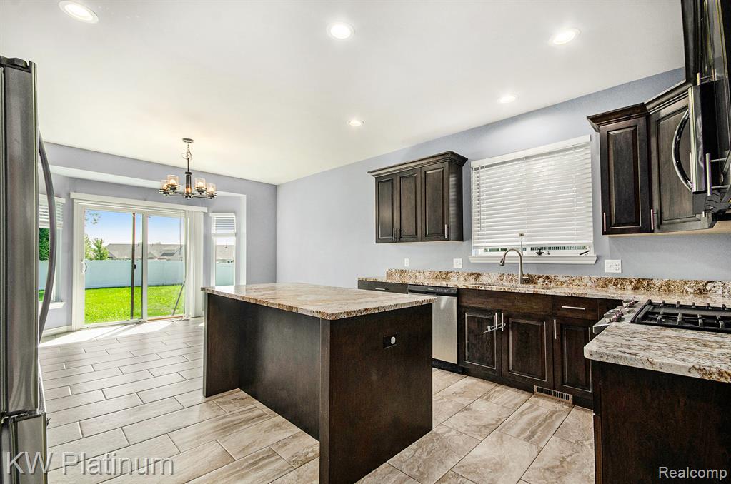 52800 Card Road Macomb, MI 48042 - Photo 17 of 31 Gallery Image 17