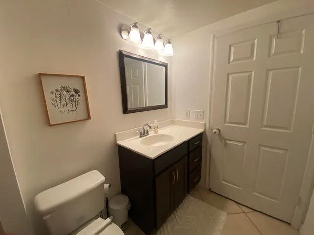 a close view of sink