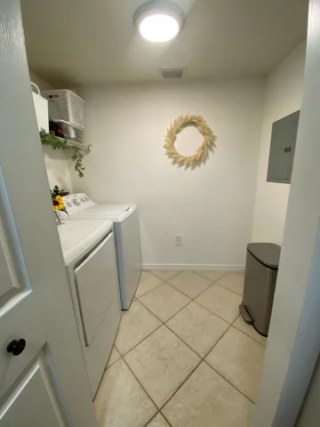 $279,999 | 6511 Emerald Dunes Drive, Unit 208, West Palm Beach, FL 33411