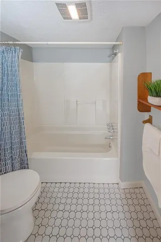 $269,900 | 230 Lenore Drive, McKees Rocks, PA 15136