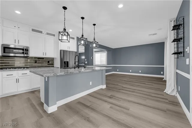 $3,889 | 4319 North Thunder Twice Street, Las Vegas, NV 89129