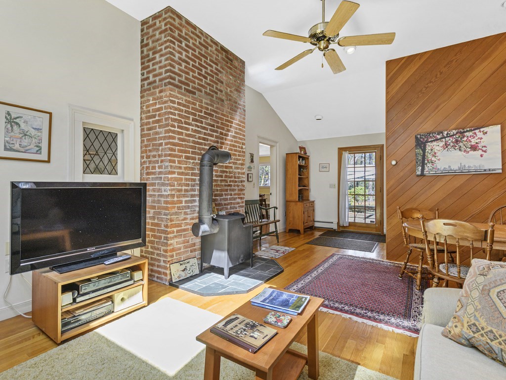 8 Hayward Road Wayland, MA 01778 - Photo 13 of 40 Gallery Image 13