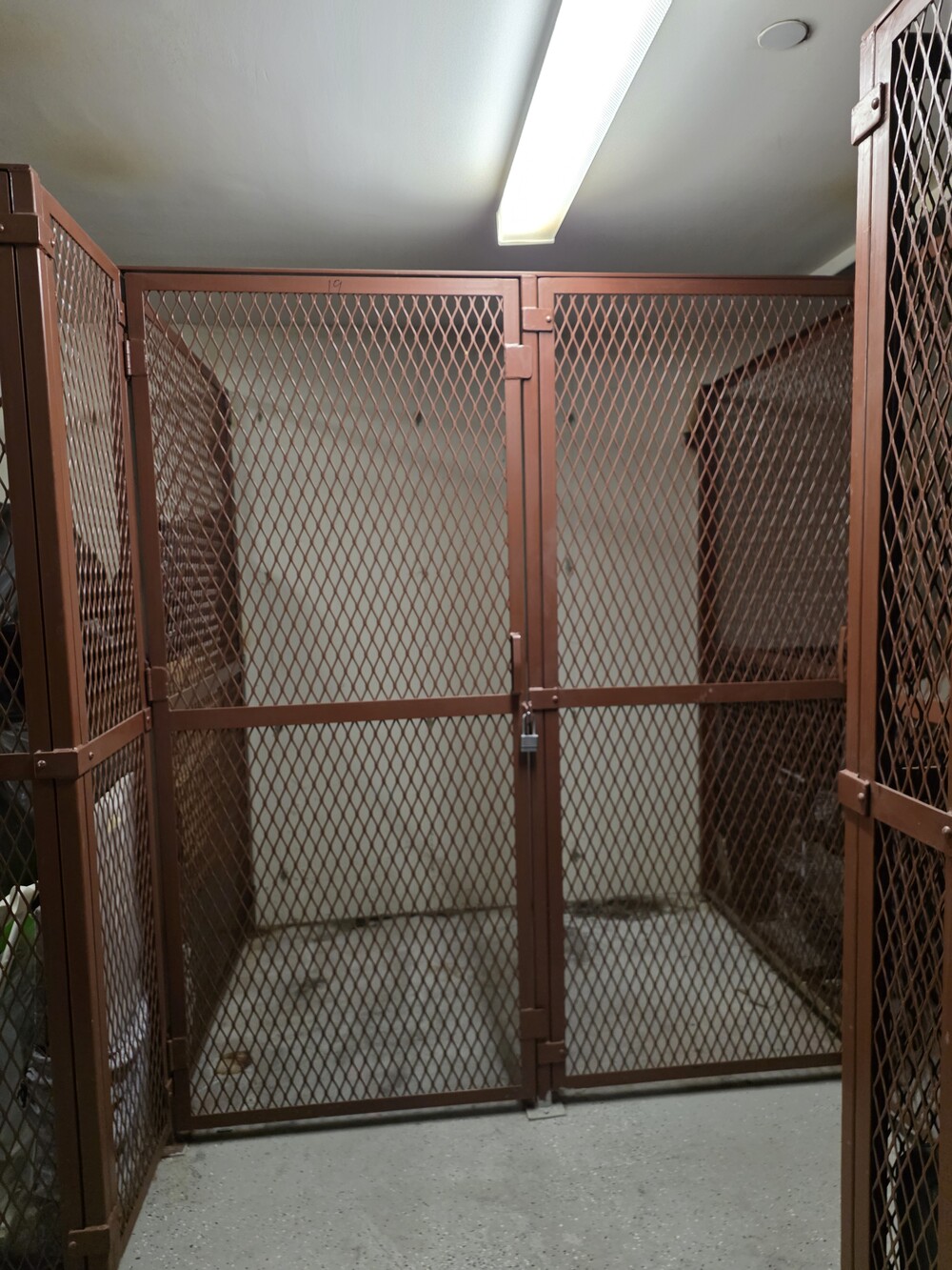 41-26 27th Street, Unit 8B Queens, NY 11101 - Photo 8 of 11 a bathroom with a shower