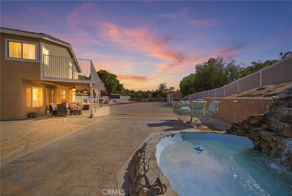 40312 Windsor Road Temecula, CA 92591 - Photo 4 of 56 Backyard Twightlight