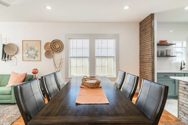 $2,300 | 475 East French Place, San Antonio, TX 78212