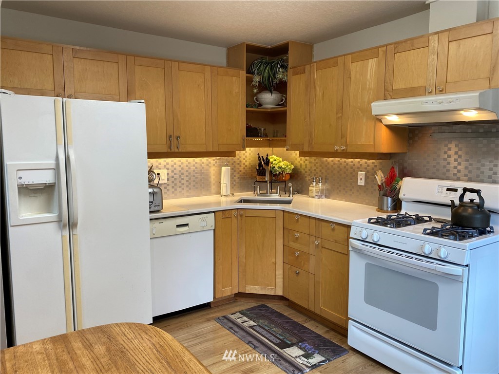 1200 Southeast Deep Lake Road Port Orchard, WA 98367 - Photo 14 of 28 Gallery Image 14
