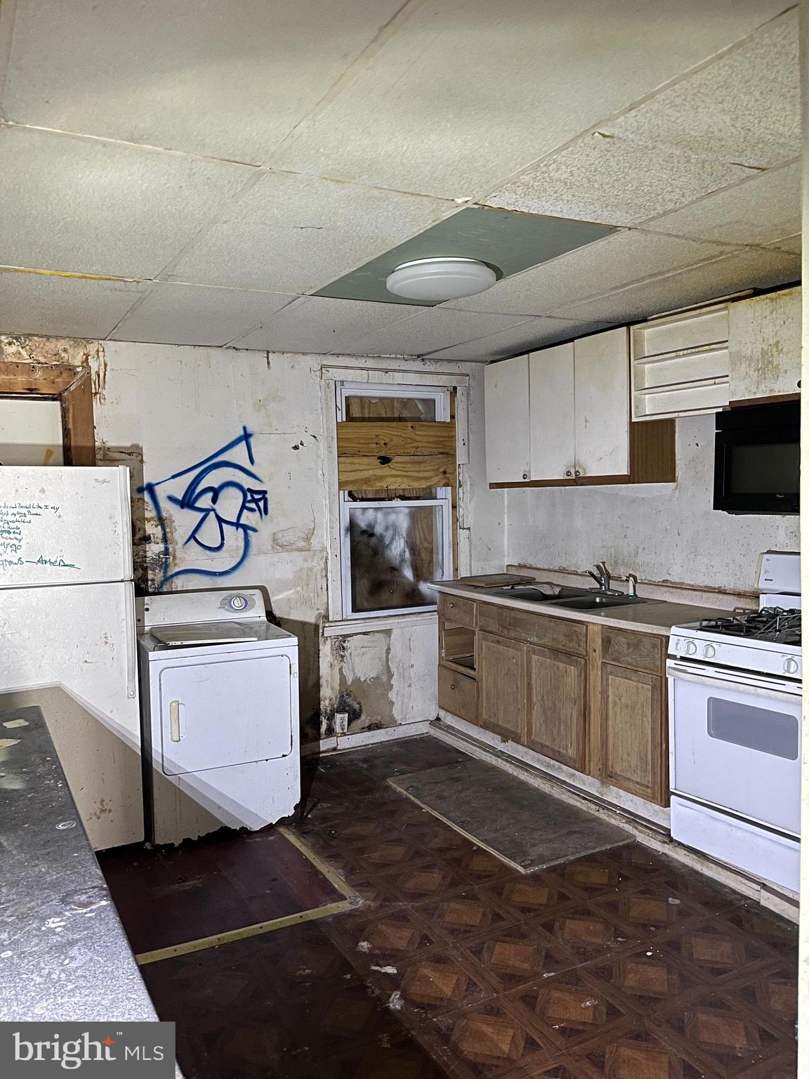 1826 Appleton Street Baltimore, MD 21217 - Photo 10 of 21