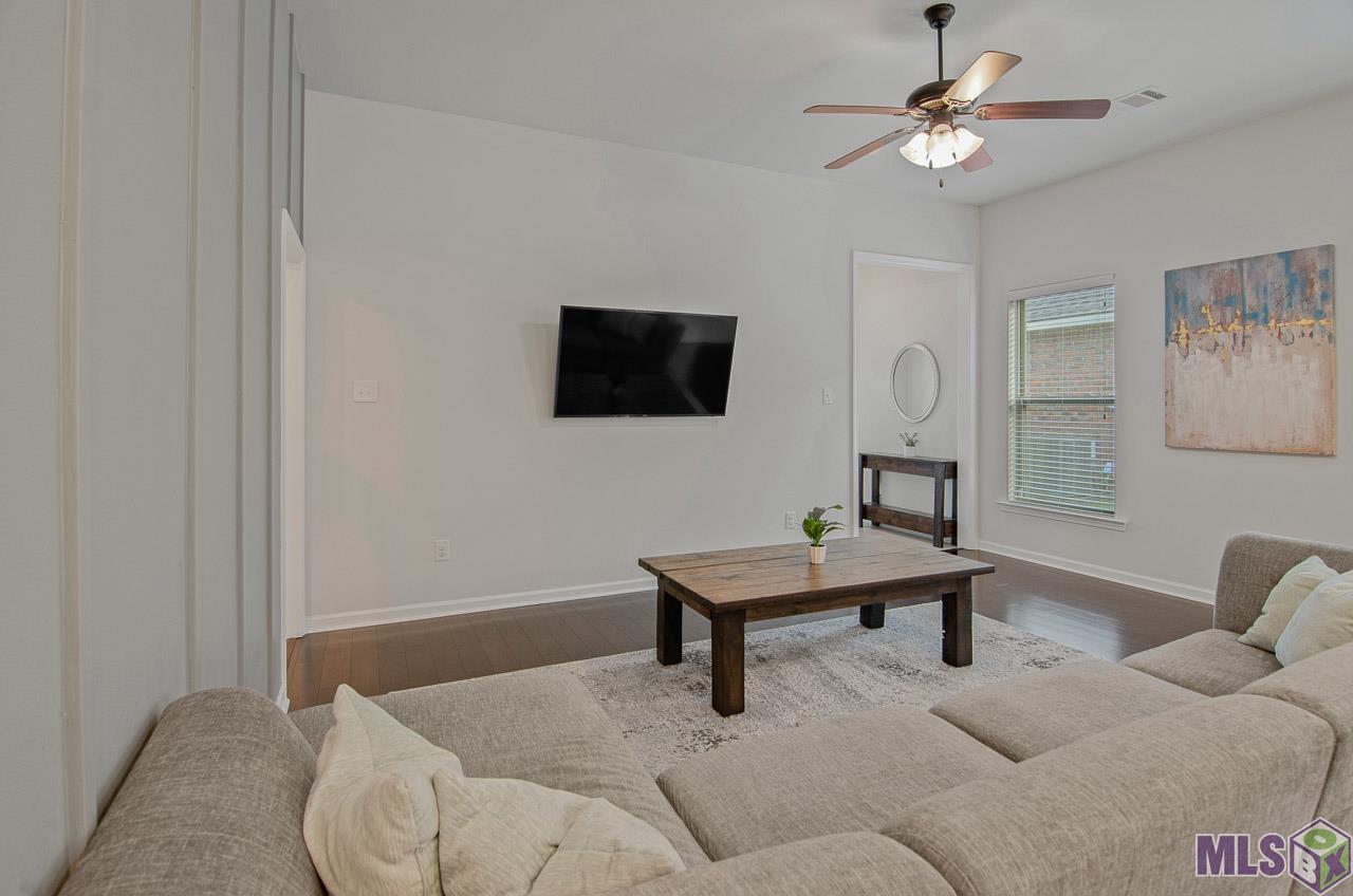 829 Sehdeva Memorial Drive Baton Rouge, LA 70820 - Photo 4 of 11 Gallery Image 4