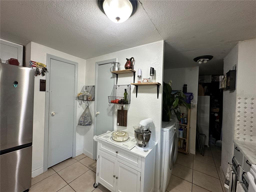 212 Ballard Road Avon Park, FL 33825 - Photo 6 of 22 a room with storage and utility