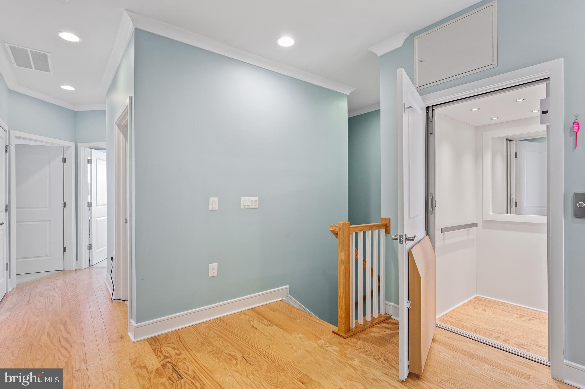 42791 Macbeth Terrace Ashburn, VA 20148 - Photo 21 of 63 Elevator on upper level