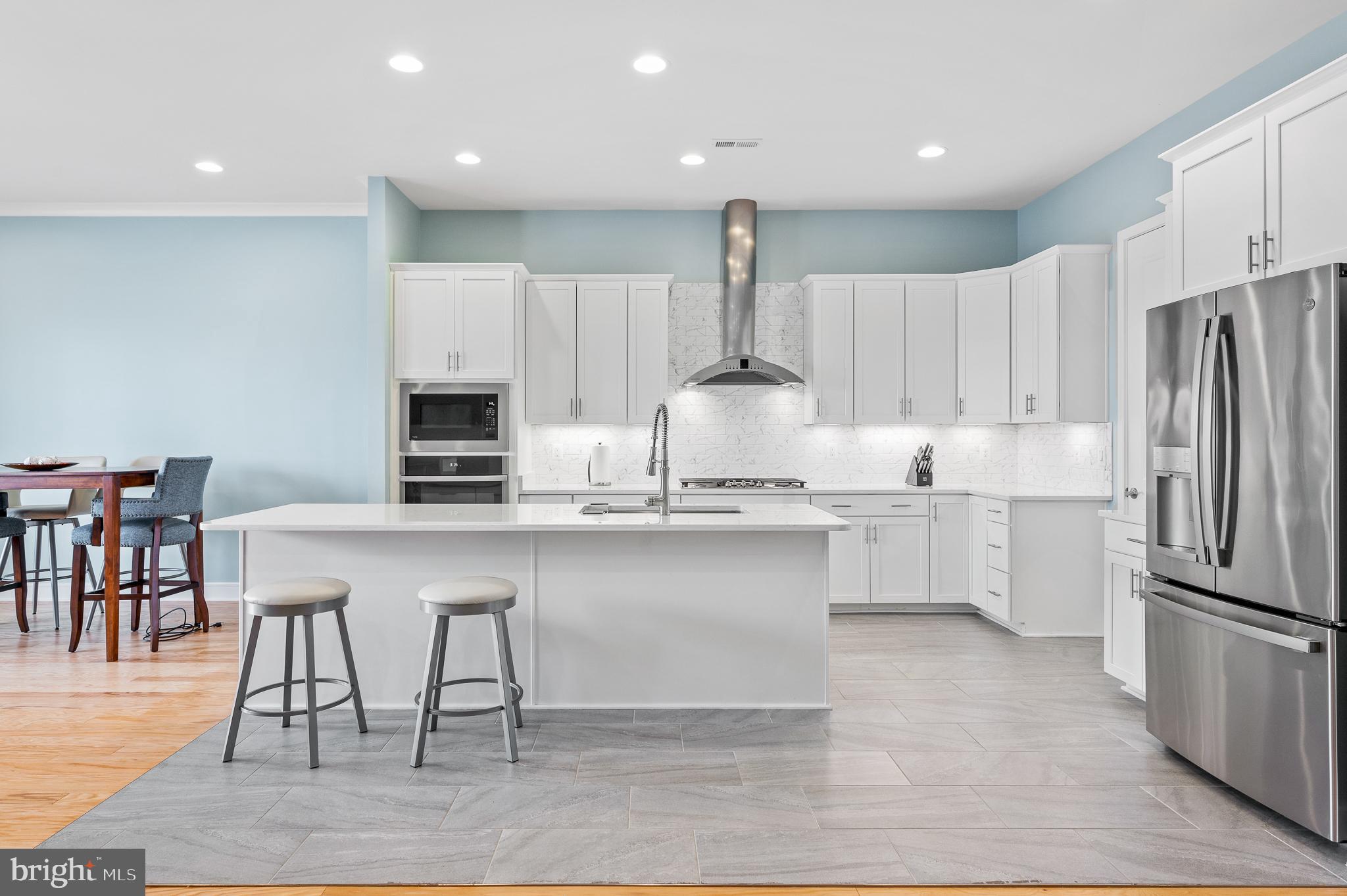 42791 Macbeth Terrace Ashburn, VA 20148 - Photo 4 of 63 Gorgeous Chef's Kitchen!