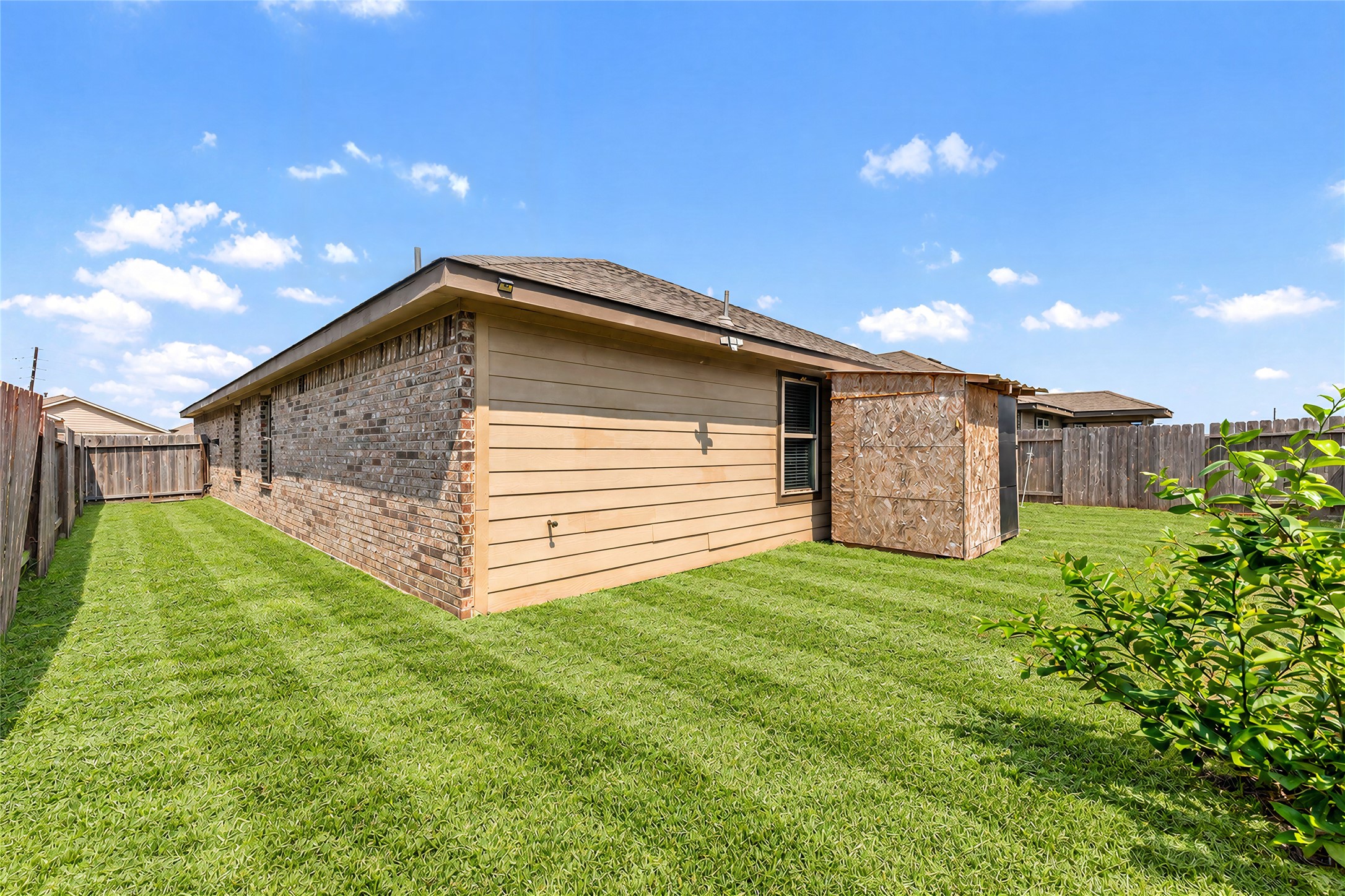 614 Harvest Bluff Drive Rosharon, TX 77583 - Photo 27 of 34 Gallery Image 27