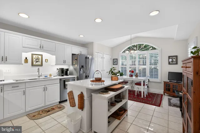 $675,000 | 2 Conifer Court, Princeton, NJ 08540