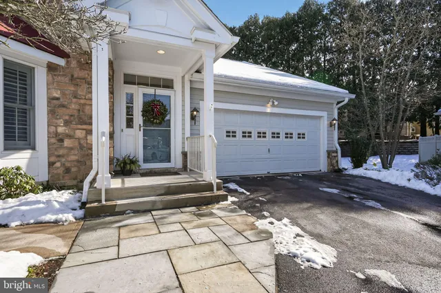 $675,000 | 2 Conifer Court, Princeton, NJ 08540