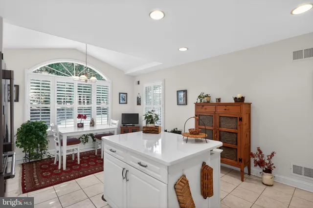 $675,000 | 2 Conifer Court, Princeton, NJ 08540