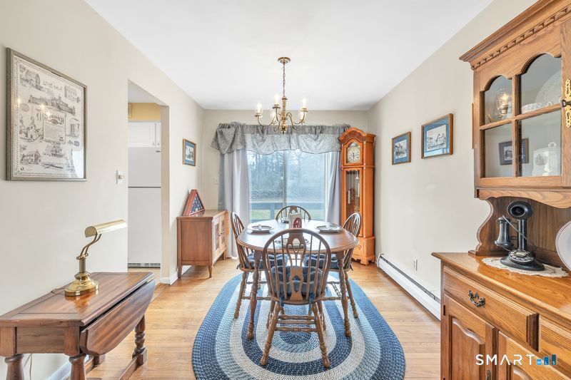 52 Robin Lane Fairfield, CT 06824 - Photo 12 of 38