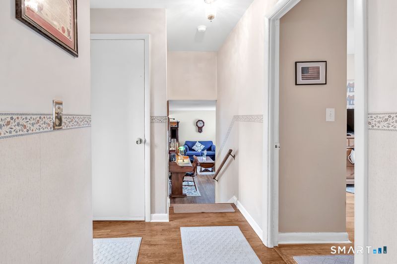 52 Robin Lane Fairfield, CT 06824 - Photo 20 of 38