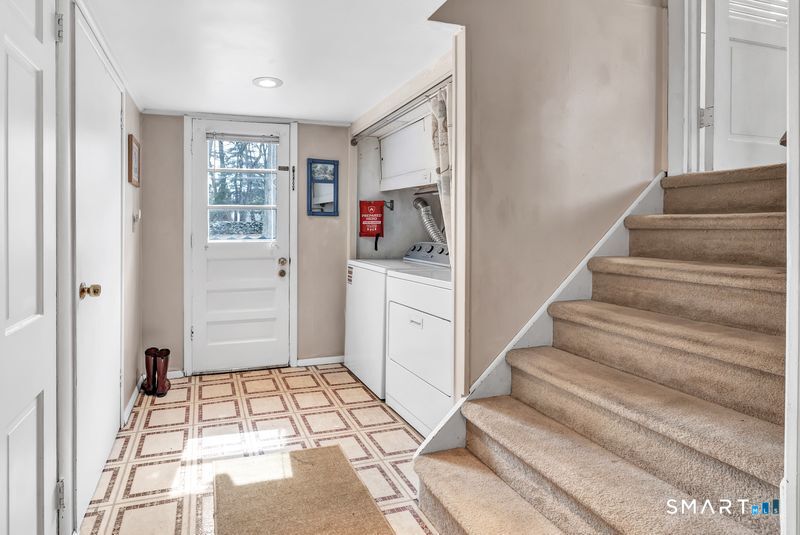 52 Robin Lane Fairfield, CT 06824 - Photo 28 of 38