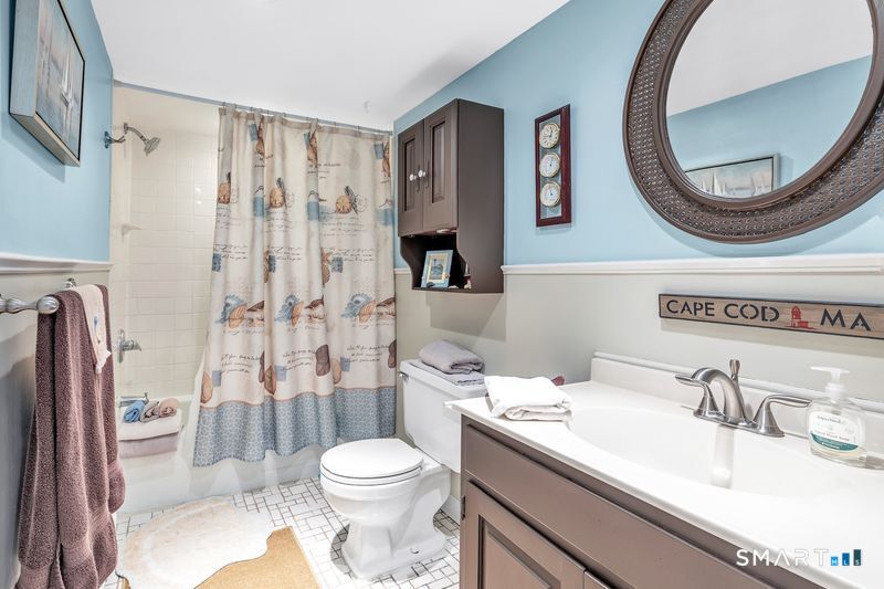 52 Robin Lane Fairfield, CT 06824 - Photo 31 of 38