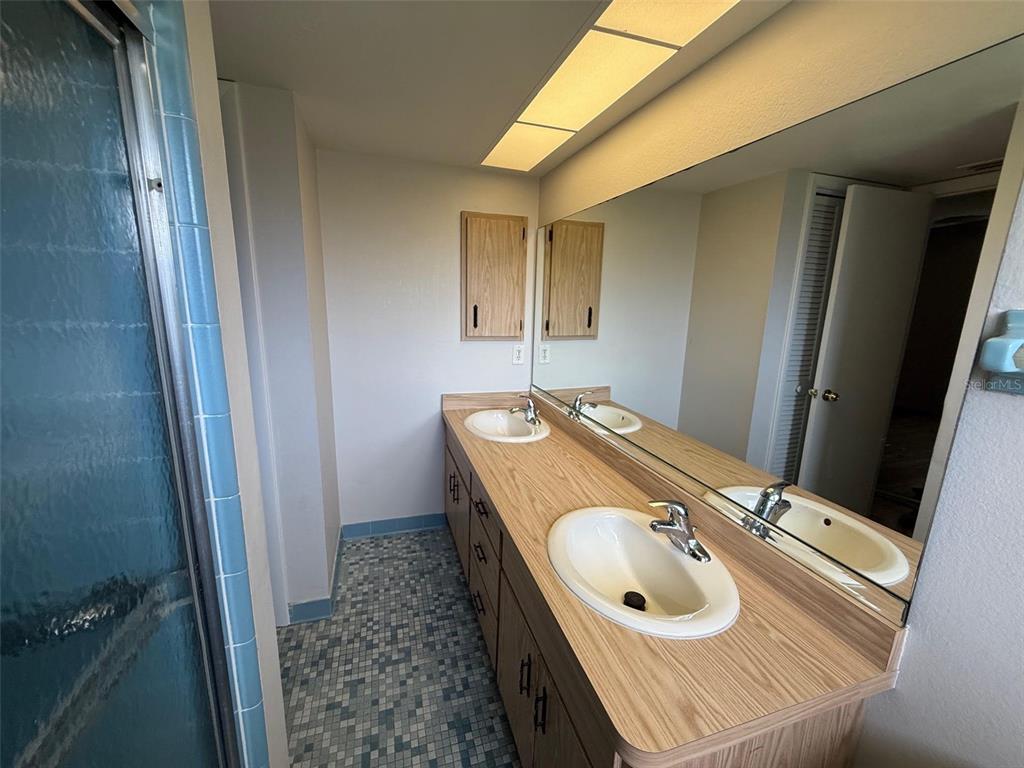 5109 Medalist Road Sarasota, FL 34243 - Photo 11 of 19 Gallery Image 11