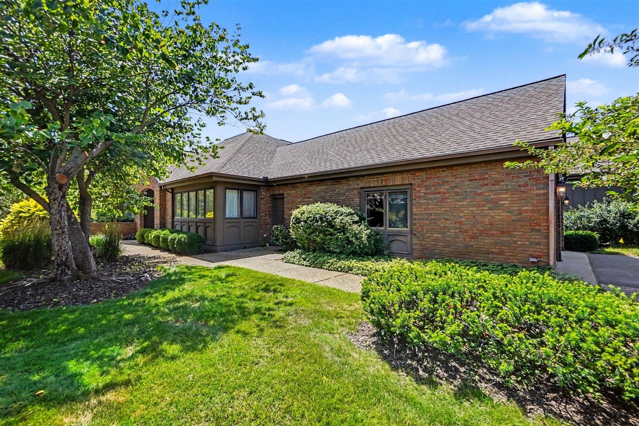 640 Cascade Hills-Ridge Southeast Grand Rapids, MI 49546 - Photo 1 of 35