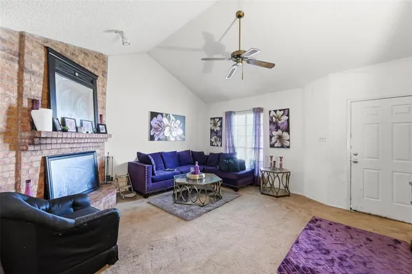 $238,500 | 414 Amber Lane, DeSoto, TX 75115