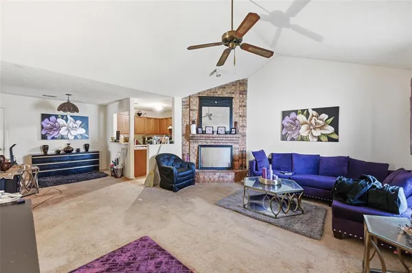 $238,500 | 414 Amber Lane, DeSoto, TX 75115