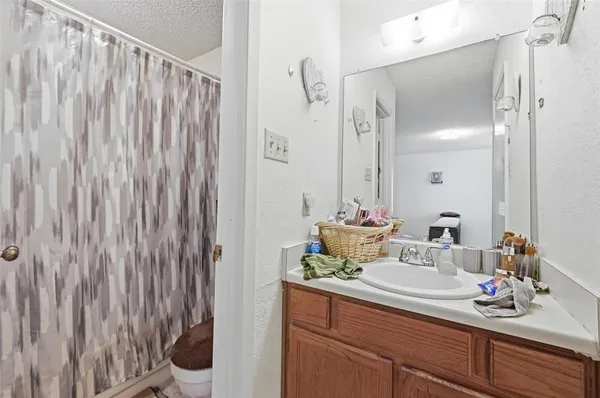 $238,500 | 414 Amber Lane, DeSoto, TX 75115