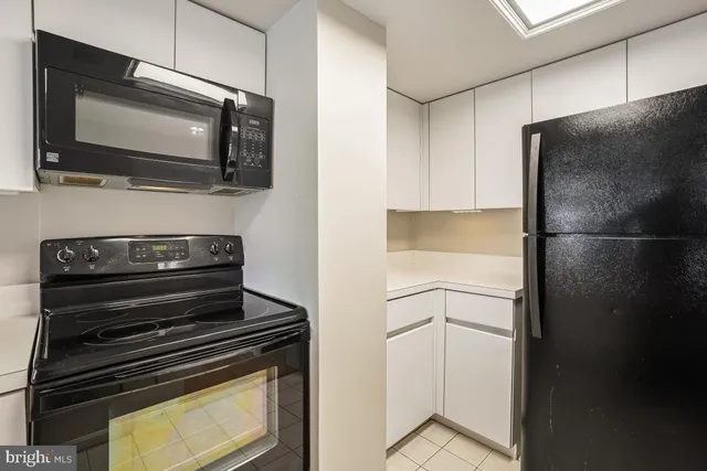 $2,650 | 801 Pennsylvania Avenue Northwest, Unit PH06, Washington, DC 20004