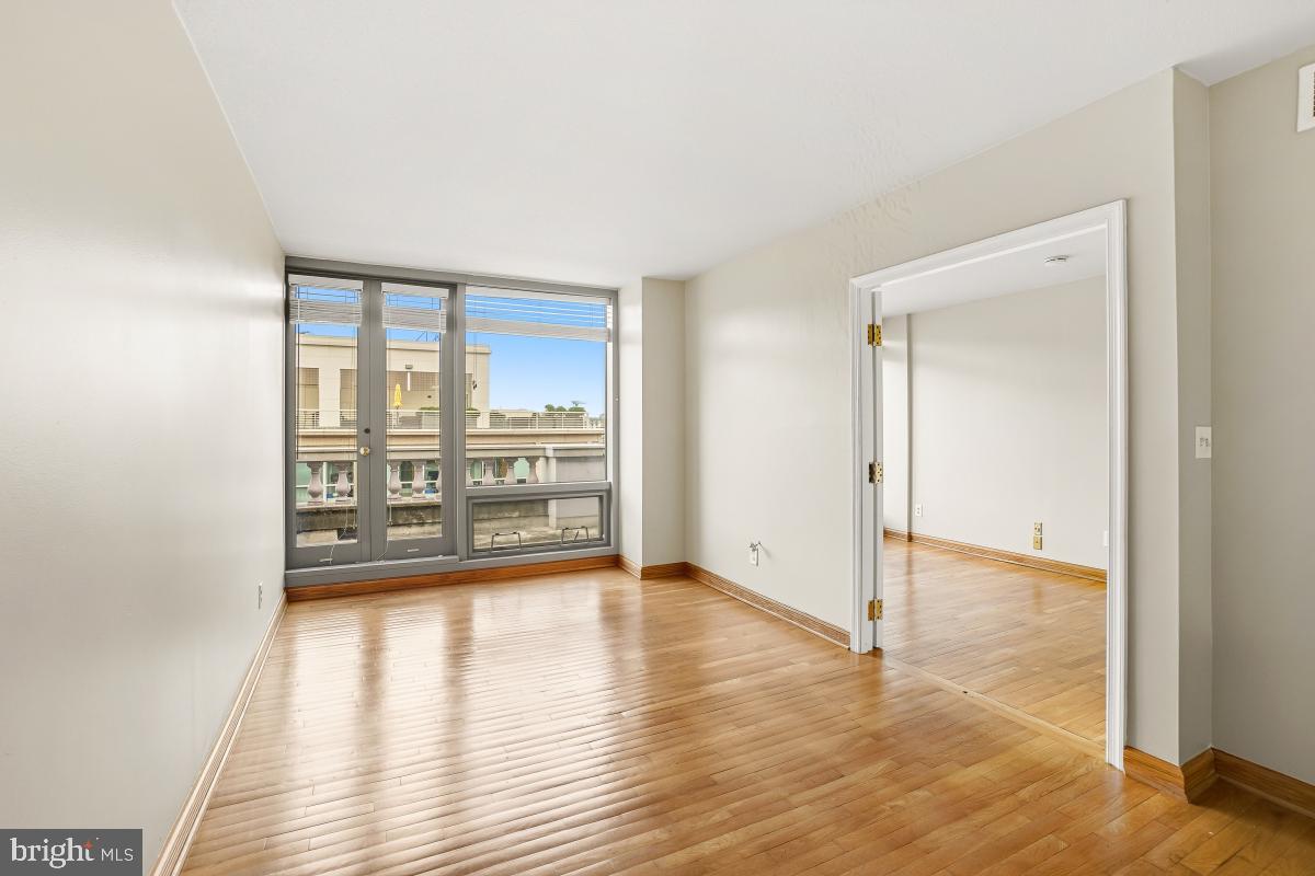 801 Pennsylvania Avenue Northwest, Unit PH06 Washington, DC 20004 - Photo 17 of 38