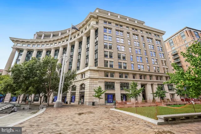 $2,650 | 801 Pennsylvania Avenue Northwest, Unit PH06, Washington, DC 20004