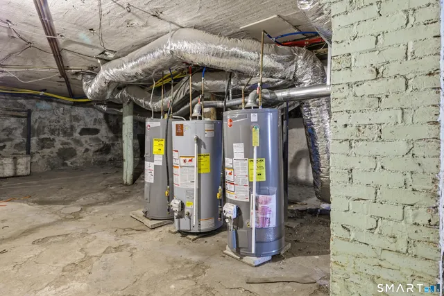 $450,000 | 75 Woodward Avenue, Waterbury, CT 06705