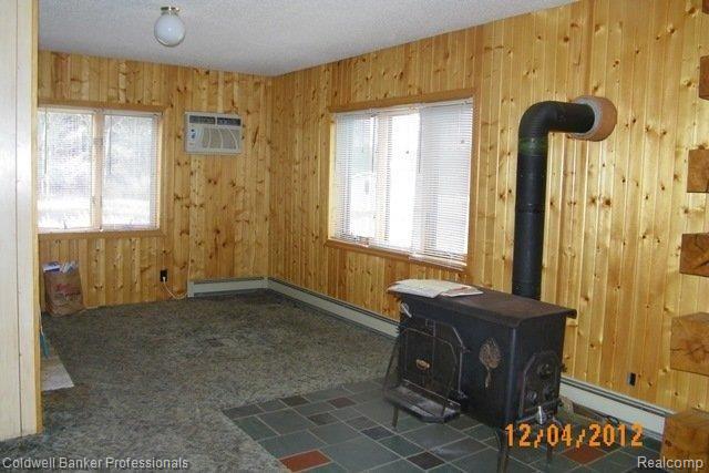 5618 Hasslick Road North Branch, MI 48461 - Photo 14 of 25 100_3843.JPG