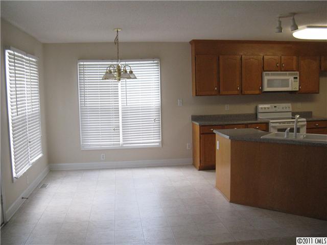 729 Maple Ridge Circle, Unit 255 Salisbury, NC 28147 - Photo 4 of 11 Gallery Image 4