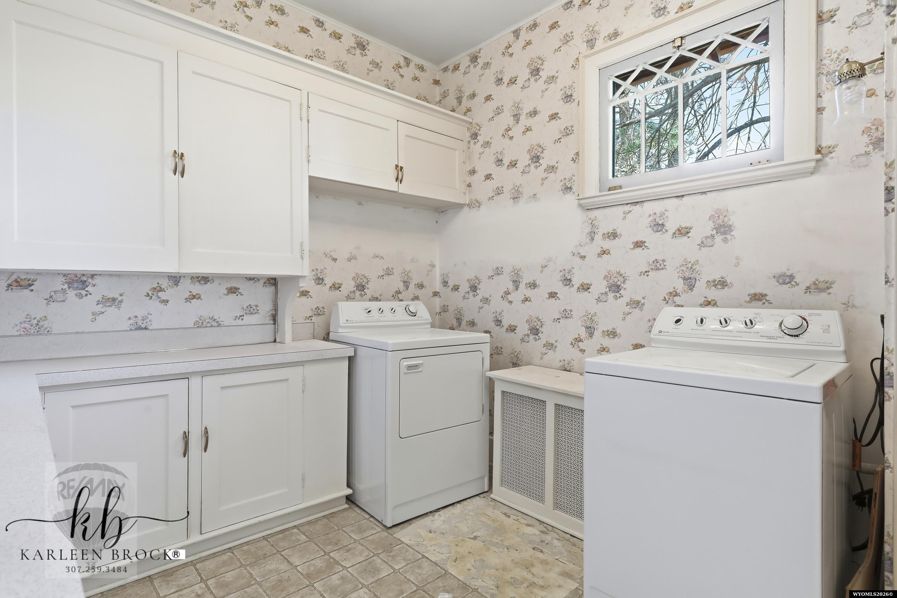 1016 South Center Street Casper, WY 82601 - Photo 8 of 34