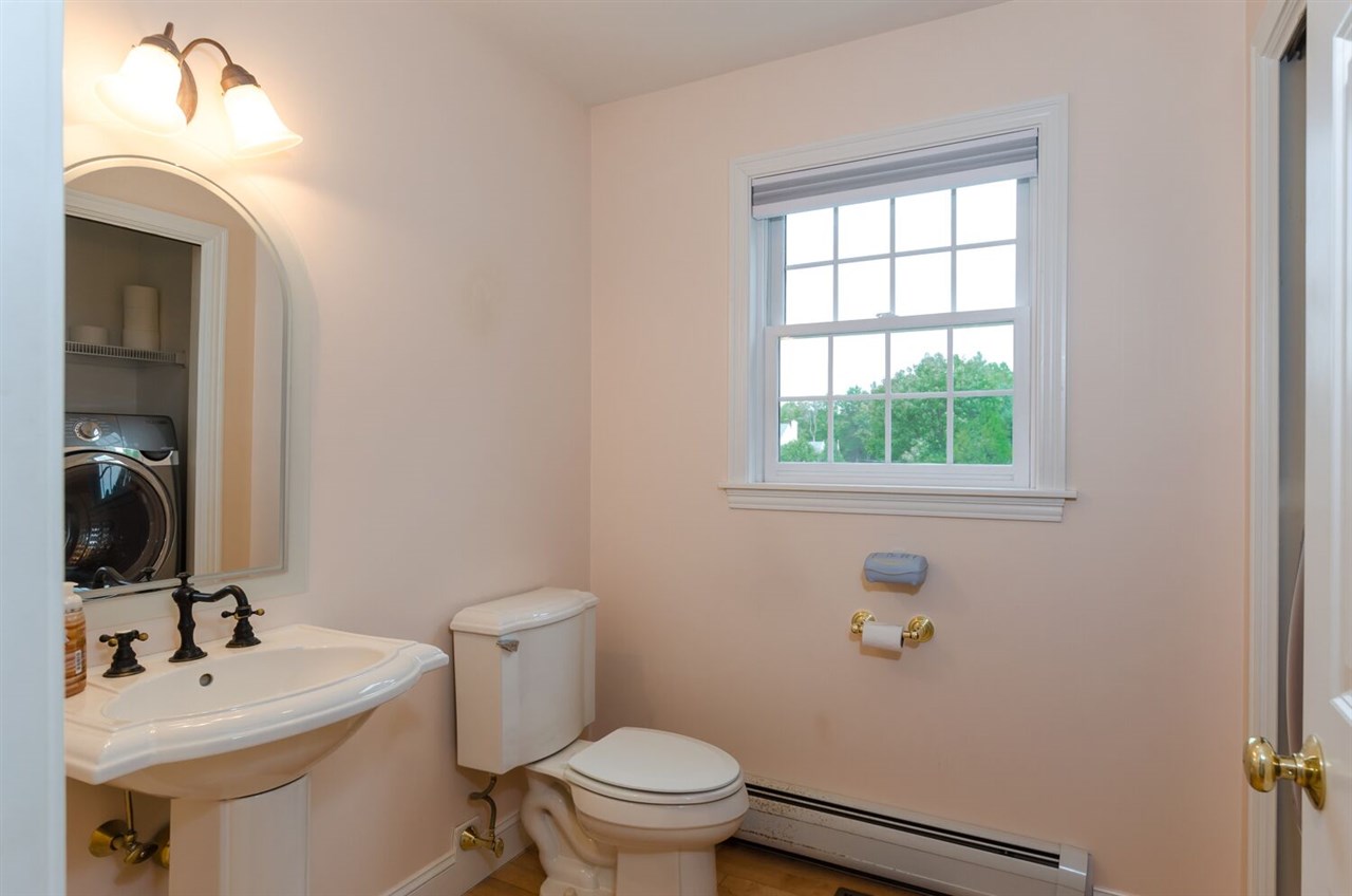 21 Seaverns Bridge Road Merrimack, NH 03054 - Photo 16 of 32 Gallery Image 16