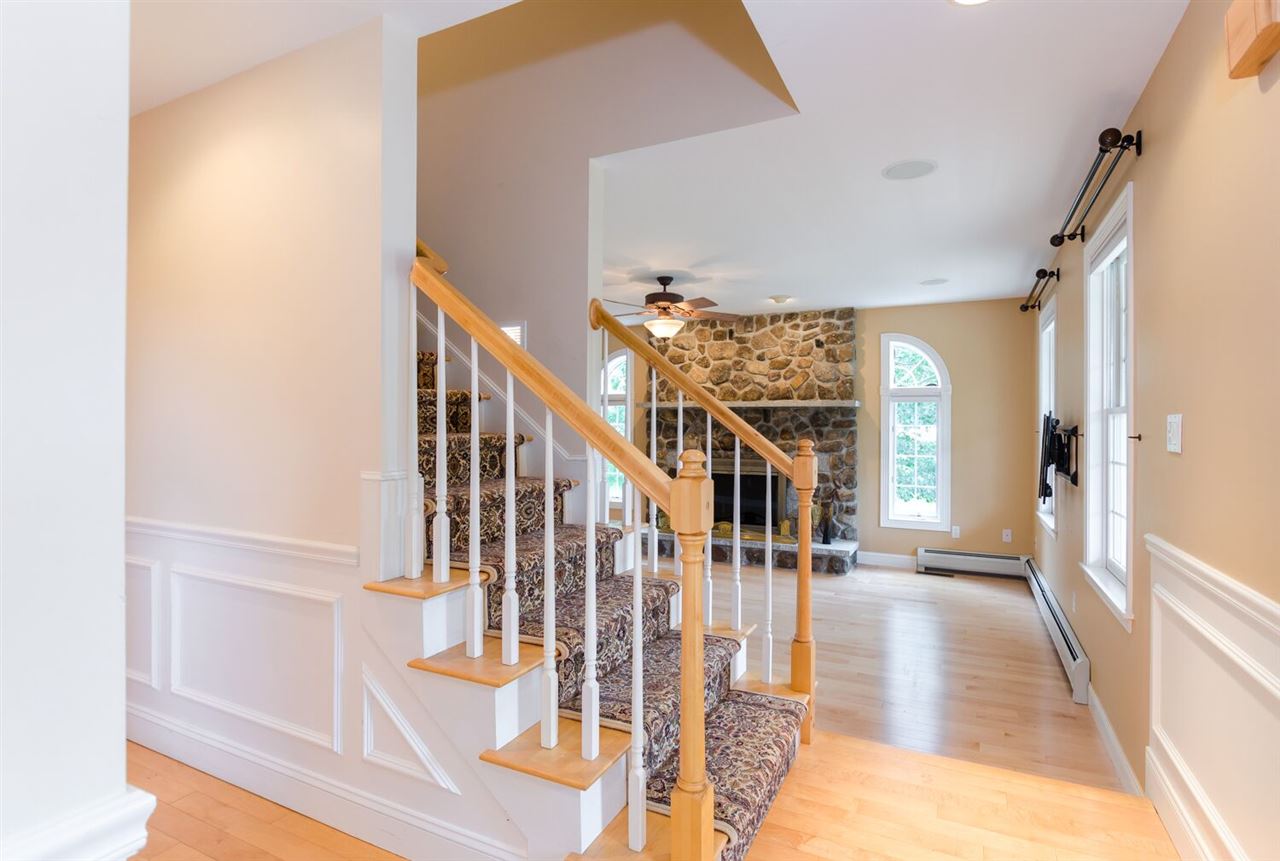 21 Seaverns Bridge Road Merrimack, NH 03054 - Photo 3 of 32 Gallery Image 3