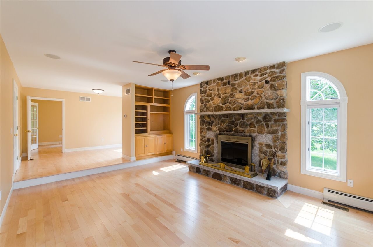 21 Seaverns Bridge Road Merrimack, NH 03054 - Photo 5 of 32 Gallery Image 5
