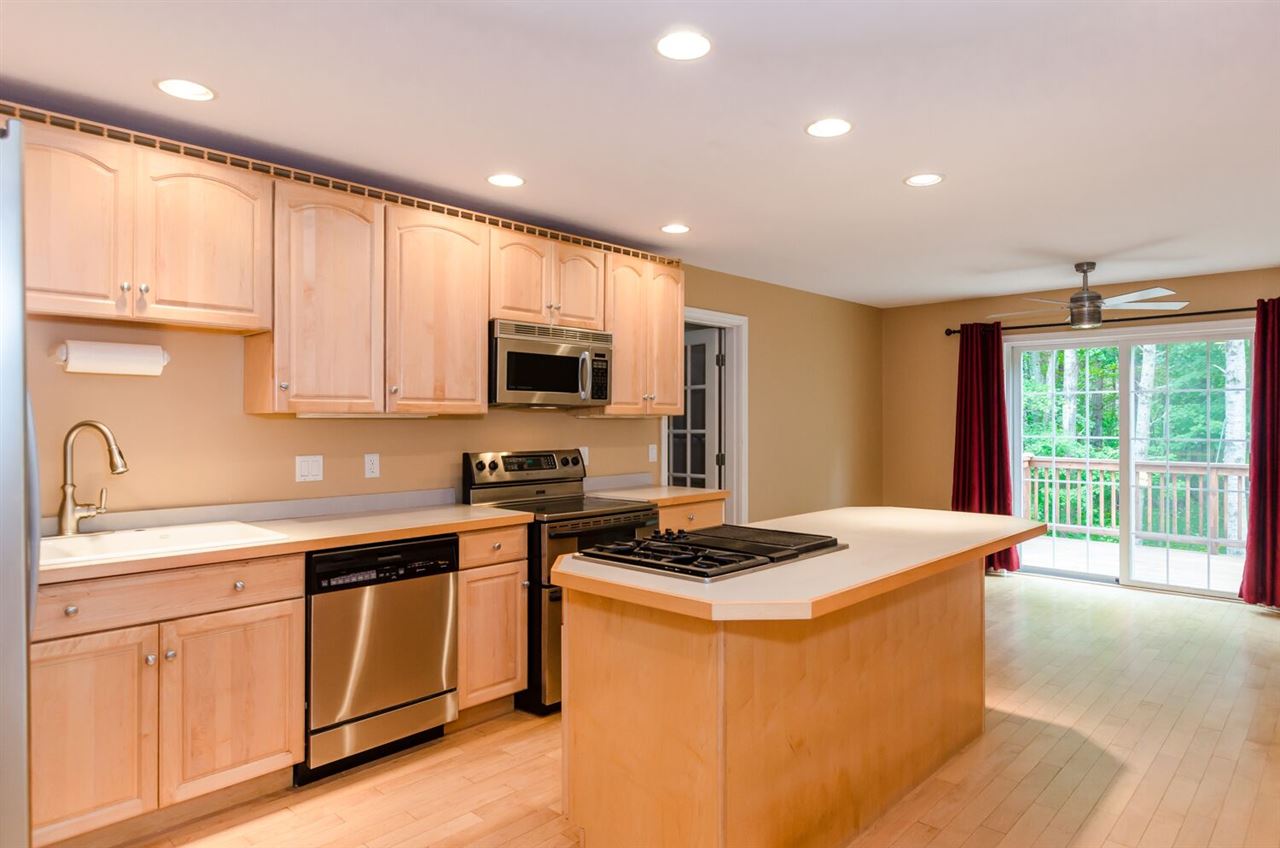 21 Seaverns Bridge Road Merrimack, NH 03054 - Photo 10 of 32 Gallery Image 10