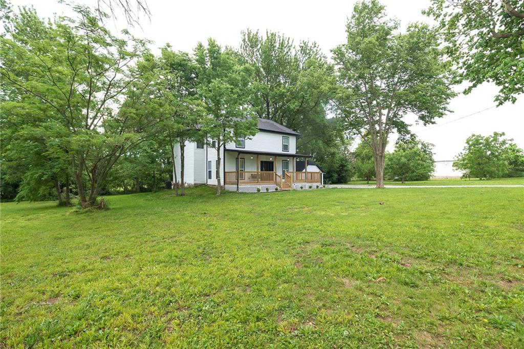 21195 South Woodland Road Spring Hill, KS 66083 - Photo 5 of 41